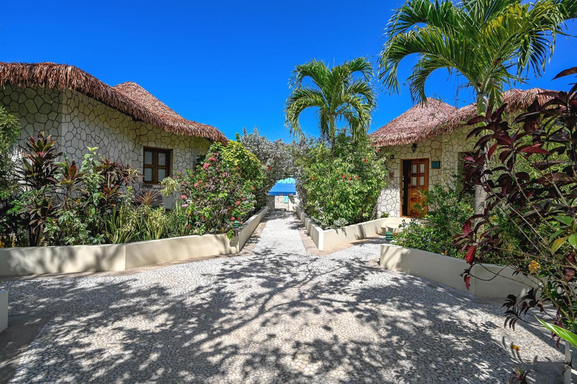 Ocean Cliff Hotel Negril Limited - Adults Only Екстериор снимка