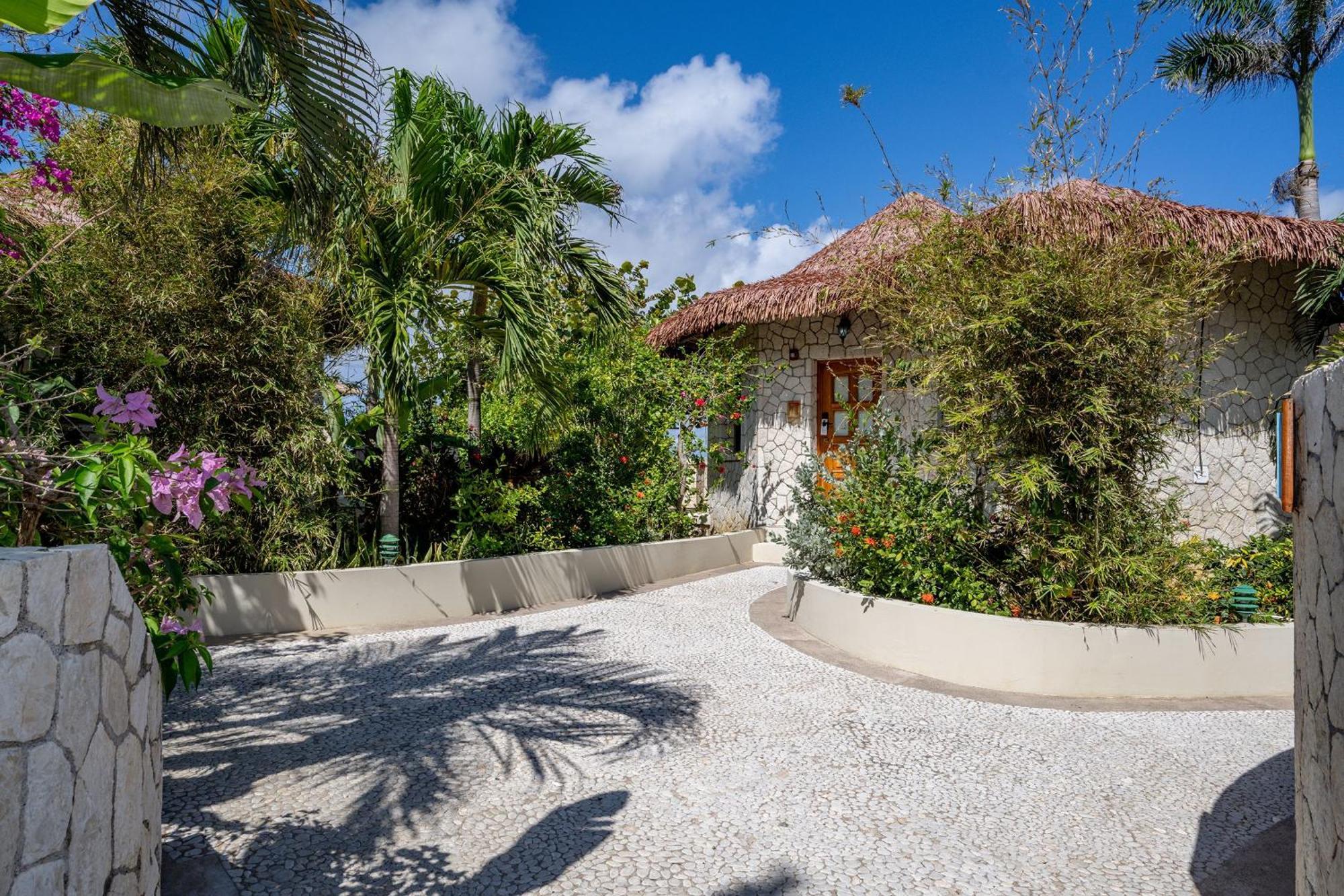 Ocean Cliff Hotel Negril Limited - Adults Only Екстериор снимка