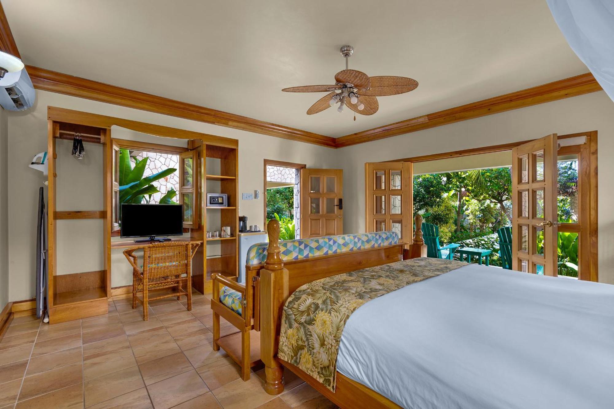 Ocean Cliff Hotel Negril Limited - Adults Only Екстериор снимка